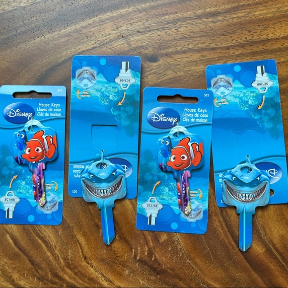 Finding Nemo House Keys - Picture 3 of 5